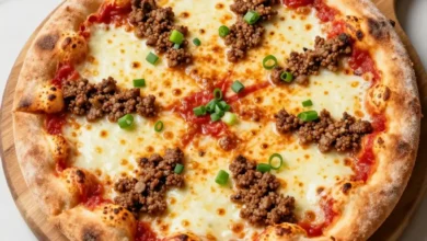 طريقة عمل بيتزا باللحم المفروم: أسرار العجينة الهشة والحشوة المميزة